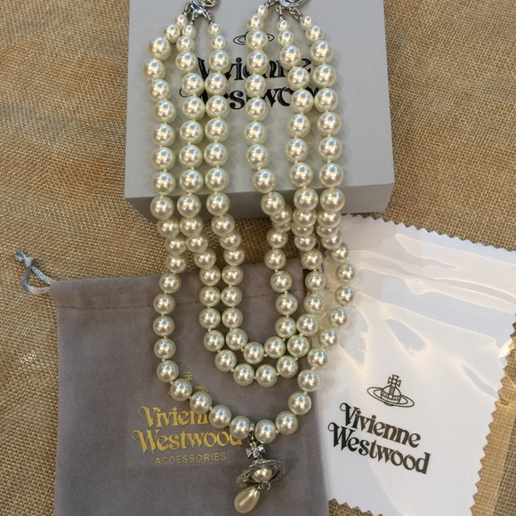 Vivienne Westwood Pearl Necklace 